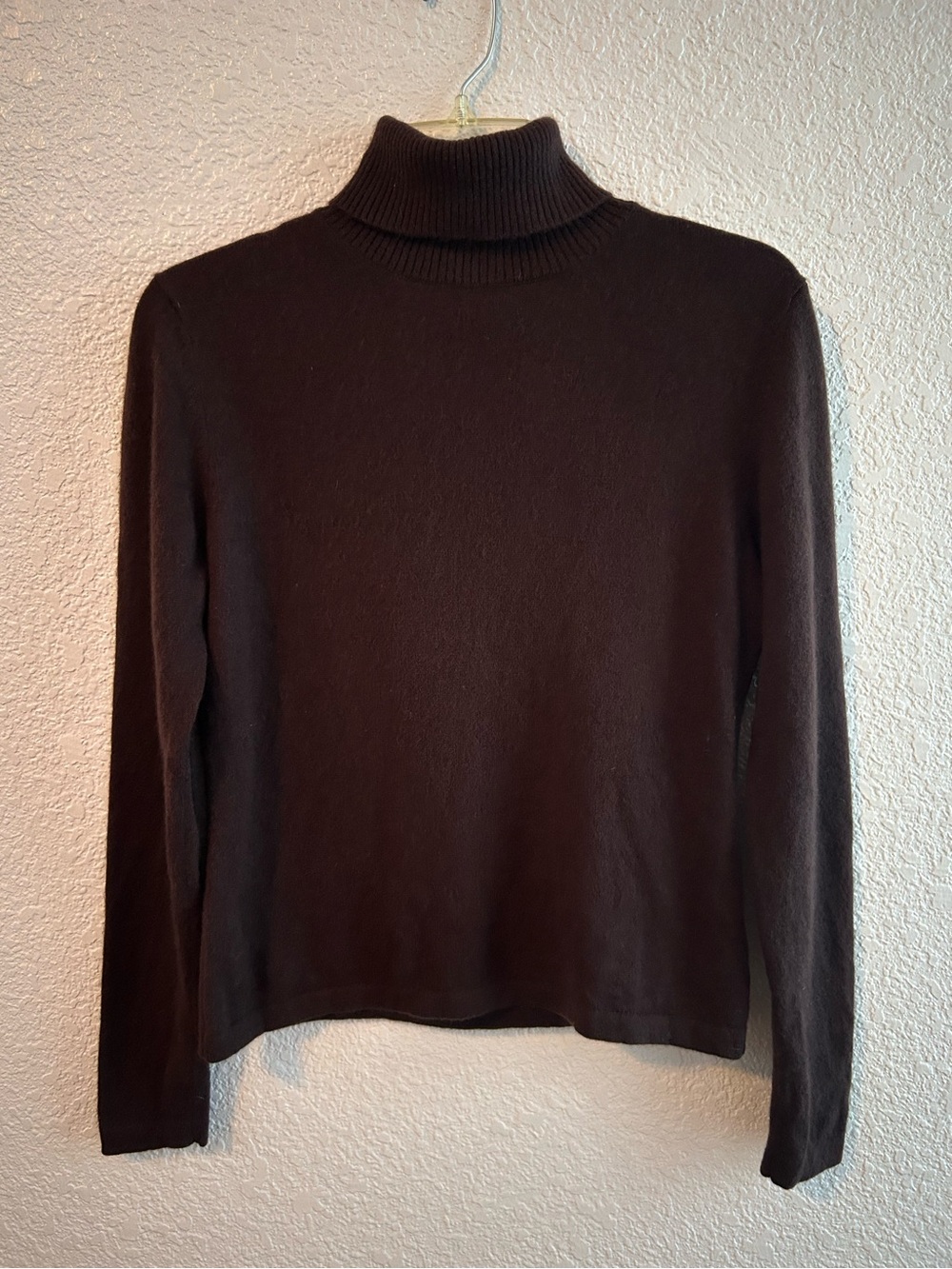 Classic 100% Cashmere Chocolate Brown Turtleneck Sweater Medium Minimalist Chic